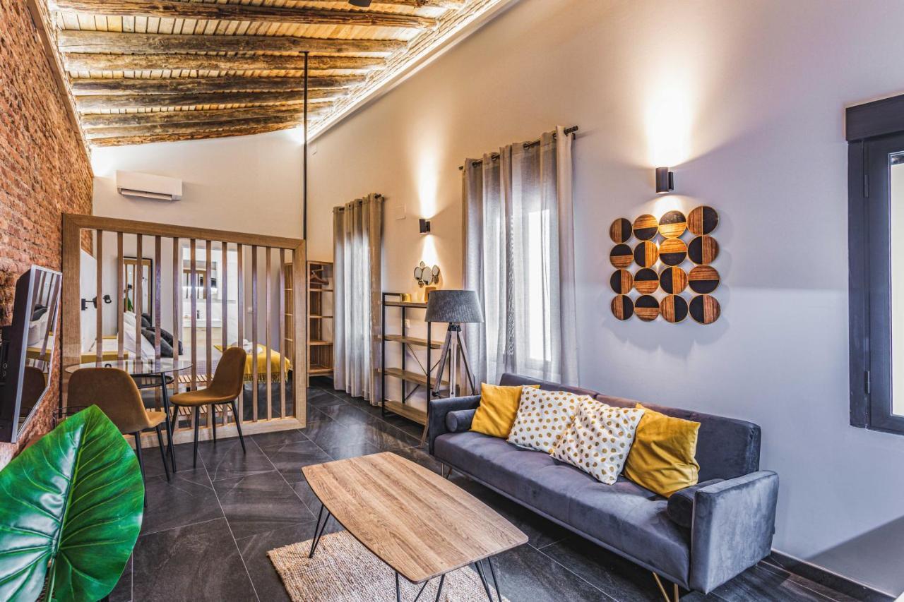 Apartamentos Caceres Central Suites المظهر الخارجي الصورة