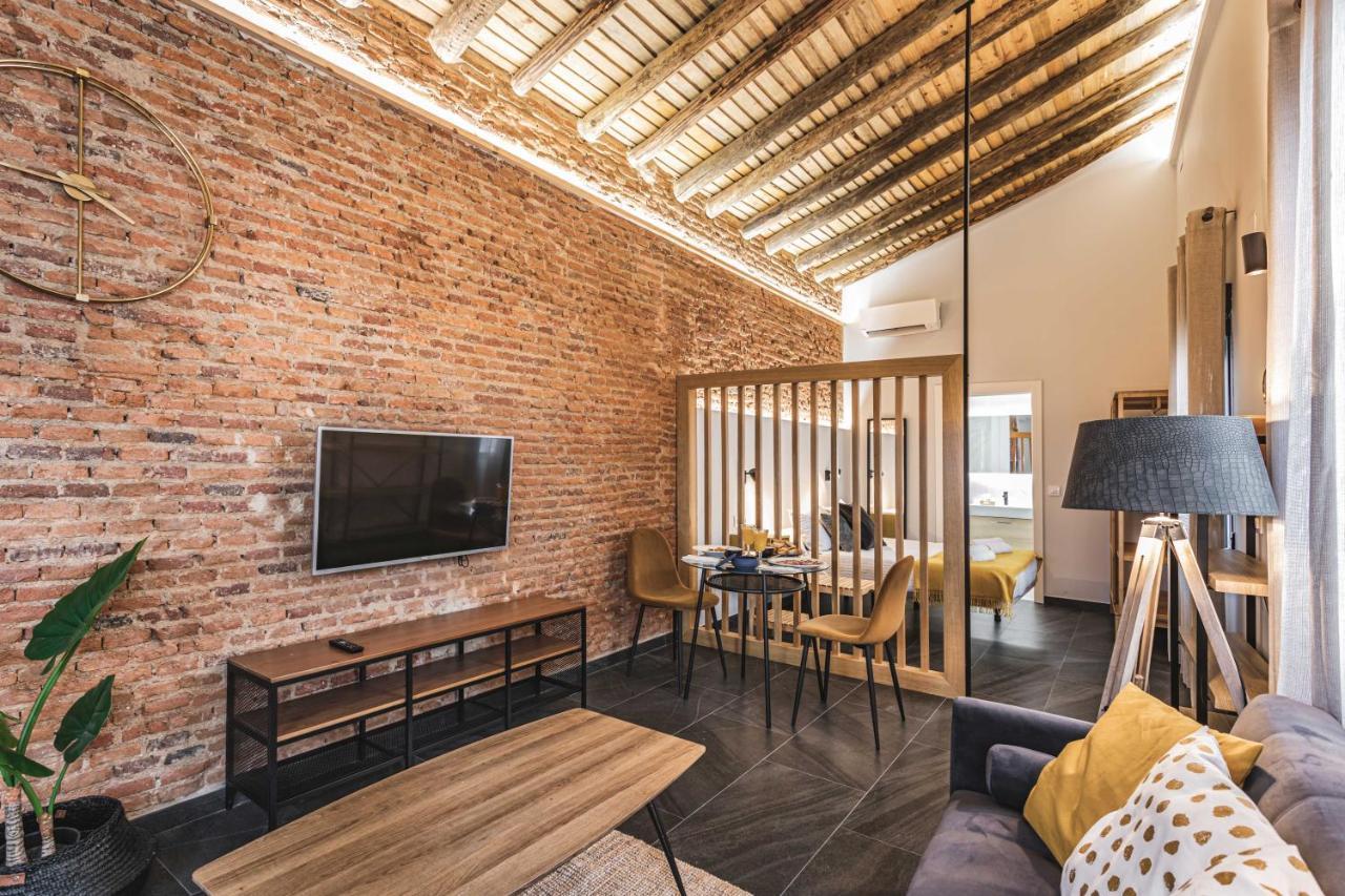 Apartamentos Caceres Central Suites المظهر الخارجي الصورة