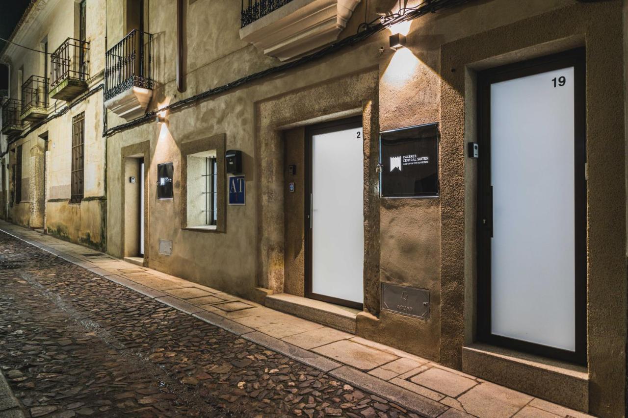 Apartamentos Caceres Central Suites المظهر الخارجي الصورة
