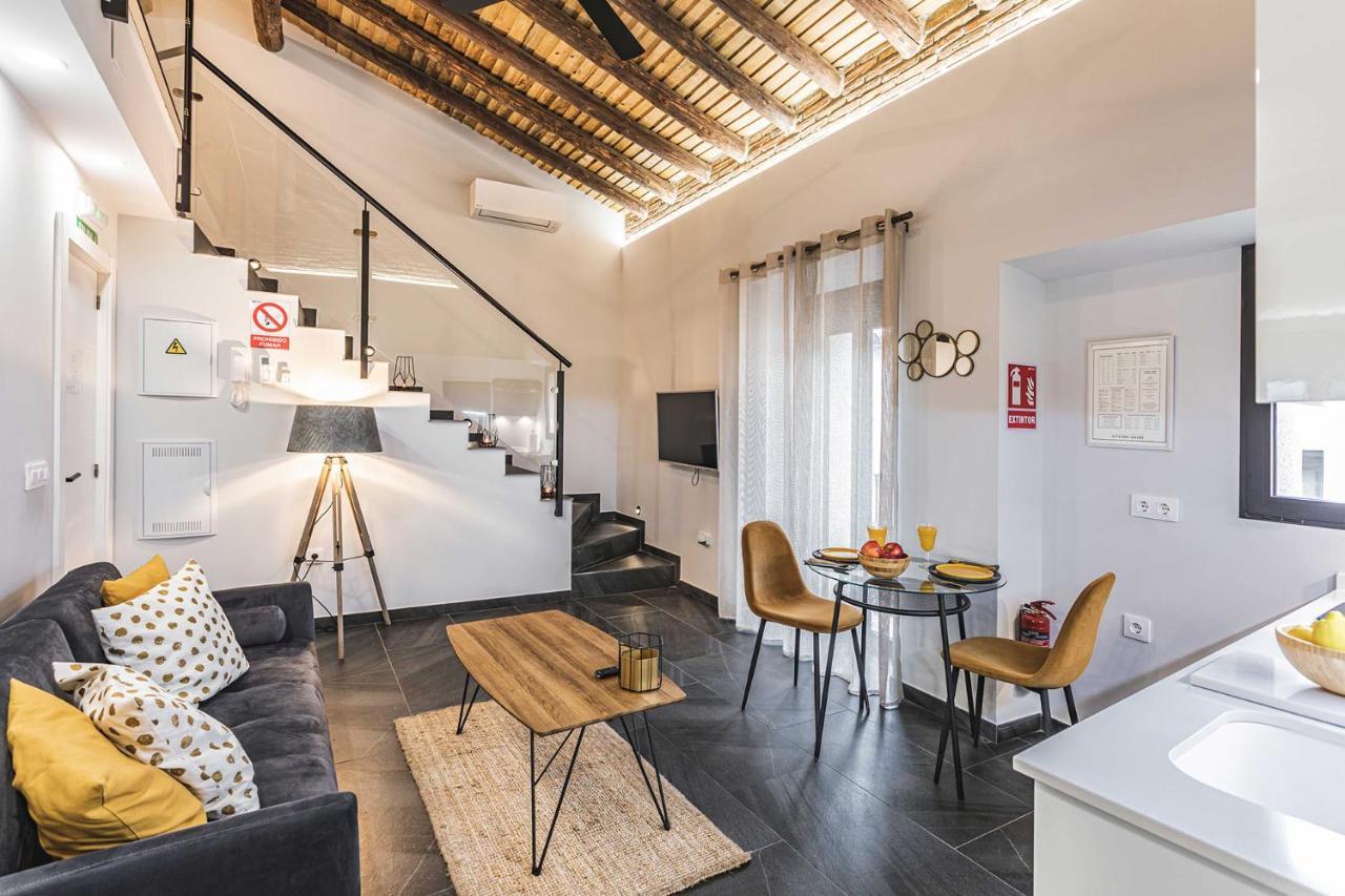 Apartamentos Caceres Central Suites المظهر الخارجي الصورة