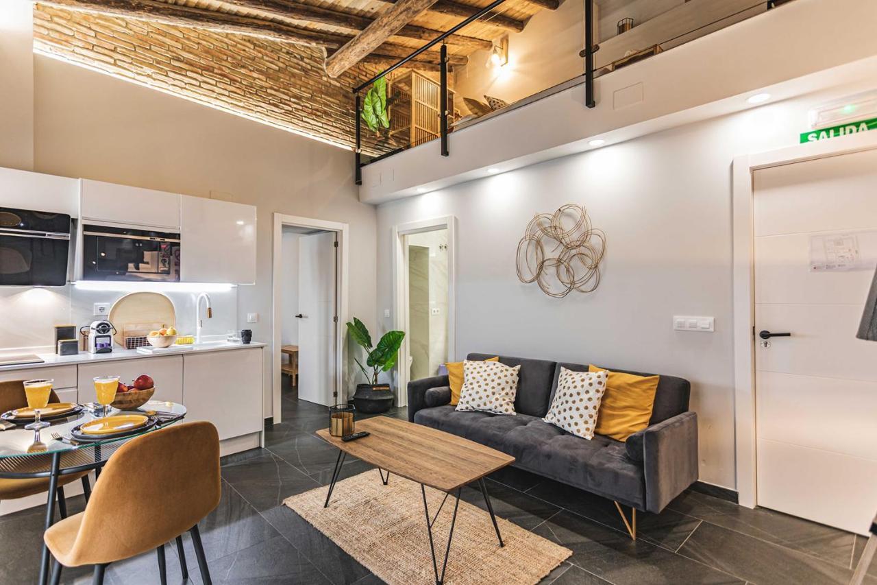 Apartamentos Caceres Central Suites المظهر الخارجي الصورة