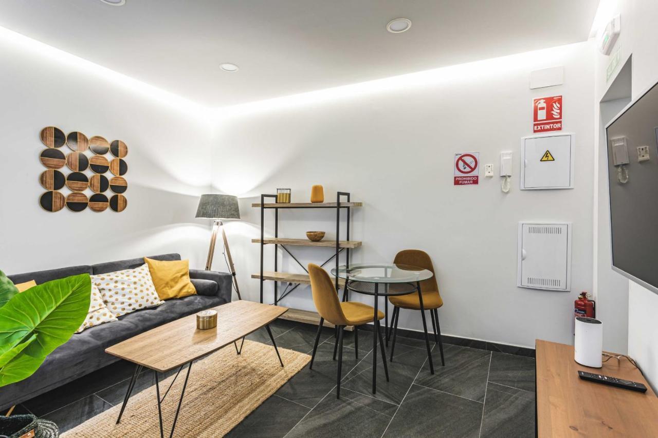 Apartamentos Caceres Central Suites المظهر الخارجي الصورة