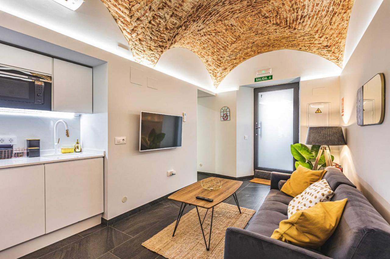 Apartamentos Caceres Central Suites المظهر الخارجي الصورة